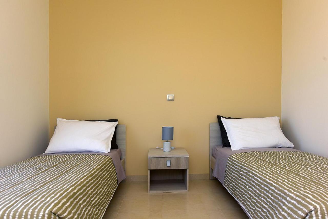 Stelia Luxury Apartments Kalavárda 外观 照片